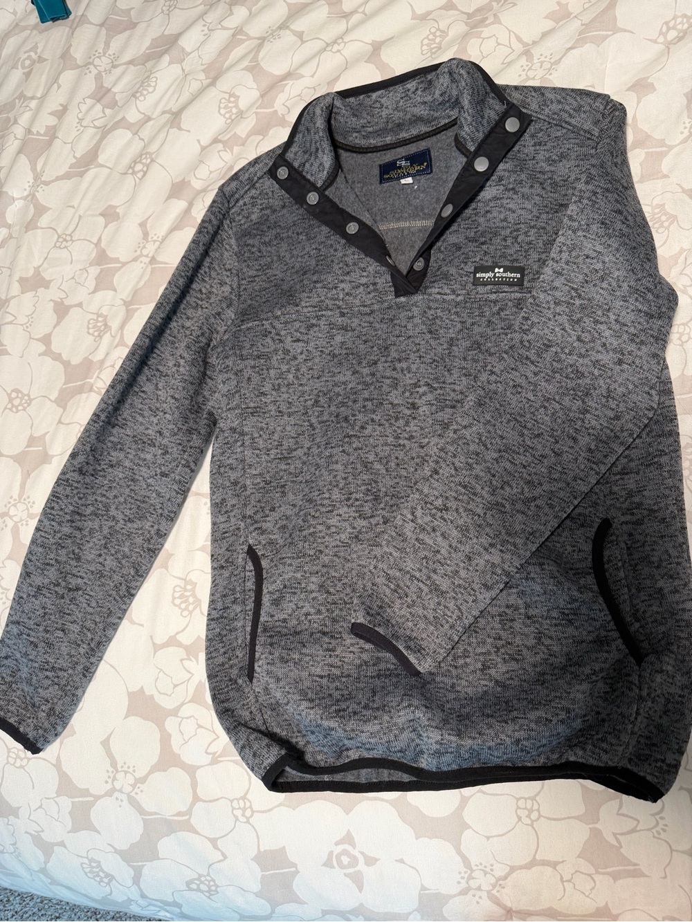 Simply Southern Women's Heather Grey Snap-Front Pullover